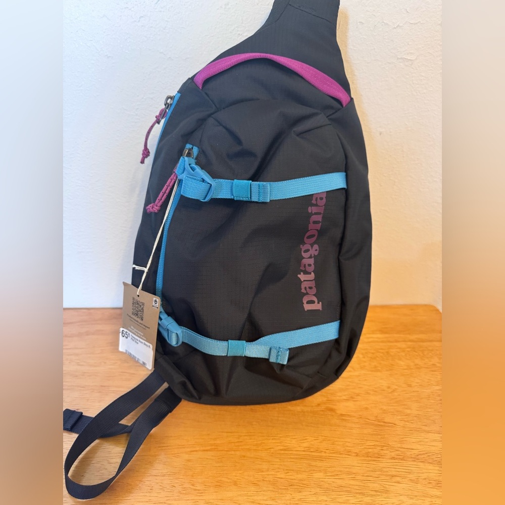 NWT Patagonia 8L Atom Sling Pitch Blue